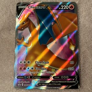 Halo CharizardV Pokemon card comes with soft plastic cover and hard plastic case
